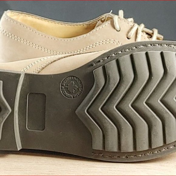 Women's Size 5 Beige Ground Level Brand Loafer Shoe Faux Suede Lace Up - Picture 3 of 5